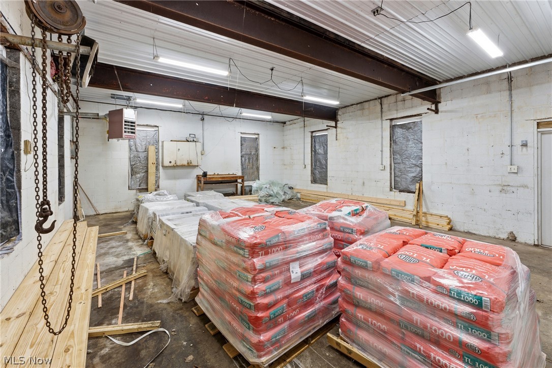 Village/Greentown - Commercial Sale