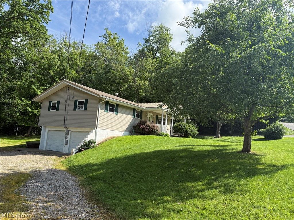 Photo of 2160 Potts Lane, Zanesville, OH 43701 (MLS # 5212980)