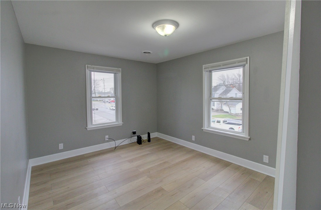 Clyde - Commercial Sale