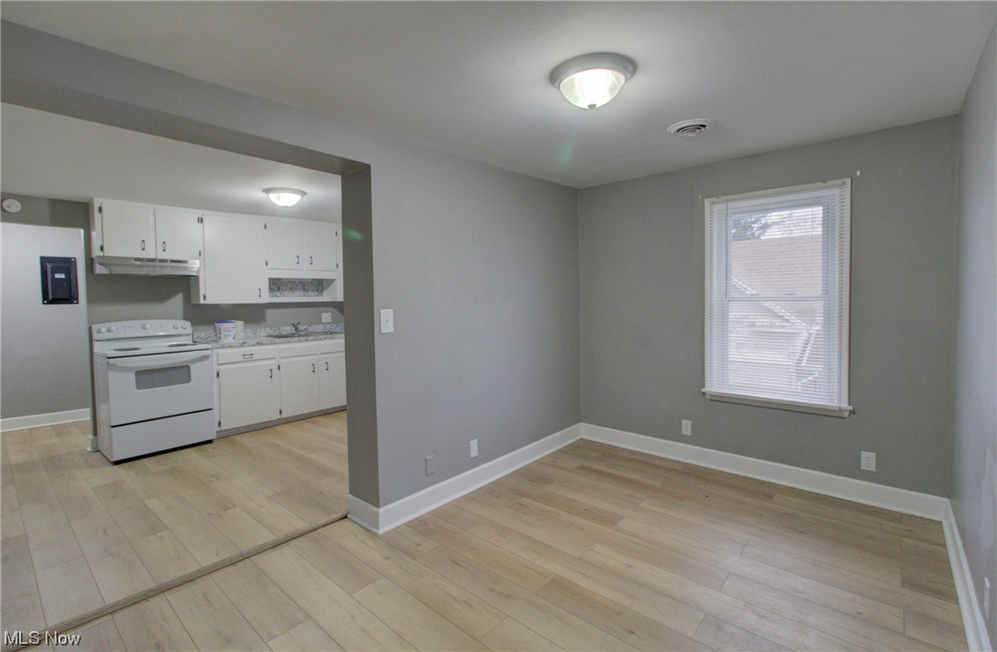 Clyde - Commercial Sale