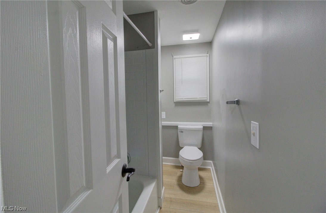 Clyde - Commercial Sale