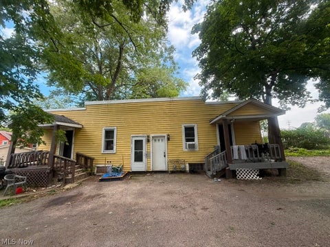 Photo of 133 W Jackson Street, Painesville, OH 44077 (MLS # 5240320)