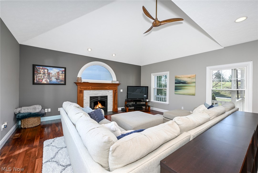 Country Lakes - Residential