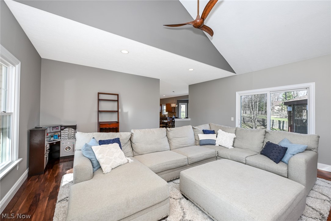 Country Lakes - Residential