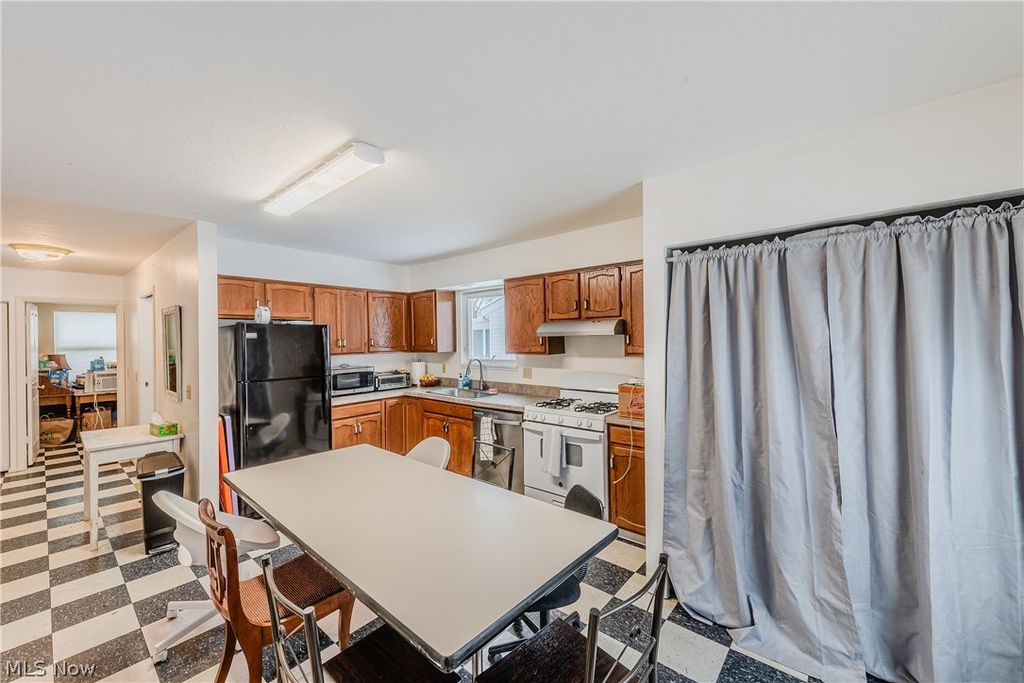 Photo of 27 Union Street, Oberlin, OH 44074 (MLS # 5188805)