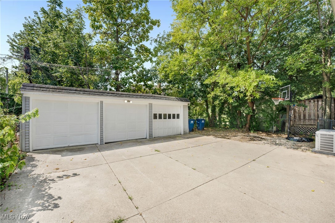 West Lake Park - Residential Income