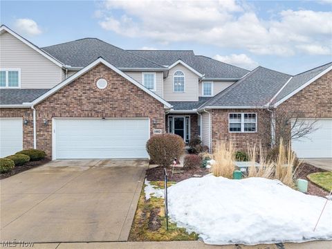 Condo For Sale - 1463 Winged Foot Drive<br/> Medina County, Brunswick, OH 44212