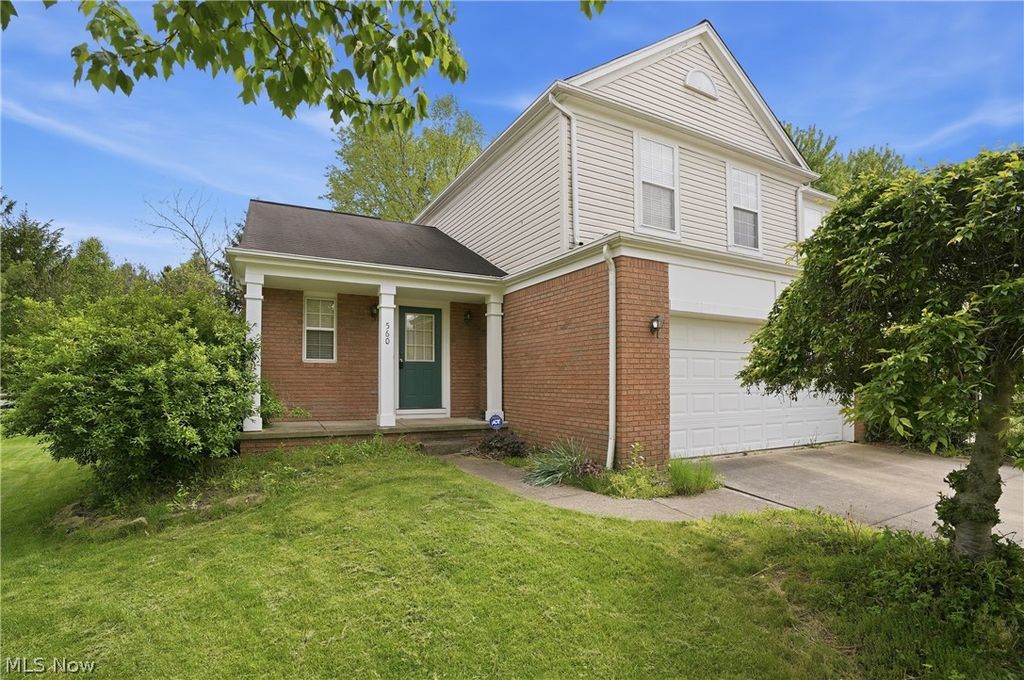 Photo of 560 Canterbury Lane, Sagamore Hills, OH 44067 (MLS # 5212632)