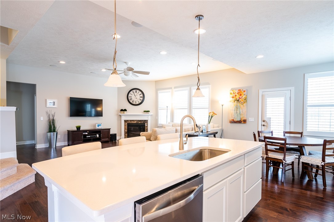 Barrington Clubside Manor - Residential