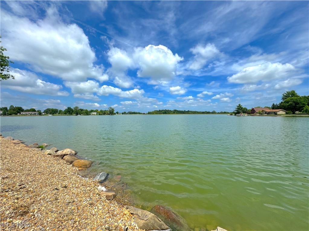 Cinnamon Lake - Residential