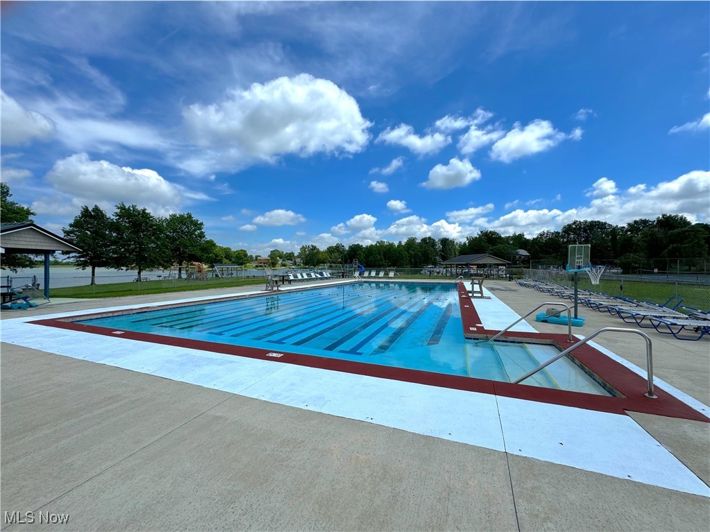 Cinnamon Lake - Residential