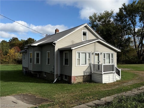 Tiny photo for 1237 E 21st Street, Ashtabula, OH 44004 (MLS # 5254637)