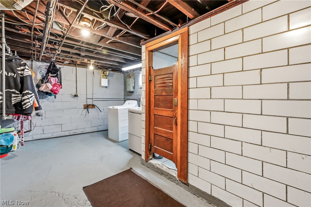 Dennison Manor - Residential