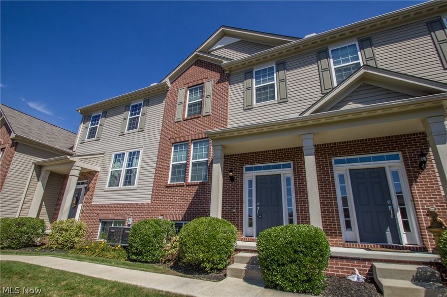 Beautiful 3 bedroom, 2.5 bathroom Townhome! Step inside to the living room, opening up to a dining room. Outstanding eat-in
kitchen with hardwood floors, granite counter tops, stainless steel appliances, and cherry stained cabinets. Lots of cabinet
and counter top space. Door leading to the back balcony. First floor also includes a half bath and laundry room. Upstairs you
will find a spacious master bedroom with walk-in closet and master bathroom with dual sinks. Down the hall, you will find two
other bedrooms and a full bath. The lower level includes a room you can make into a hangout space, office, or whatever you
like! 2-car attached garage. Schedule a showing today, this won't last!