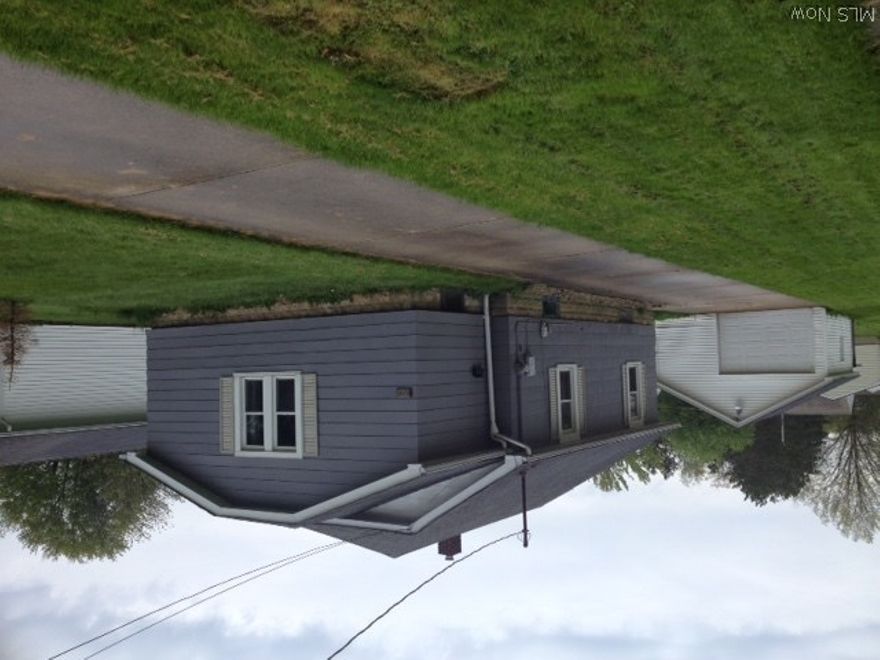 Clean 2 bedroom ranch on great niles street. 1.5 car garage, full basement, central air. Move in ready!