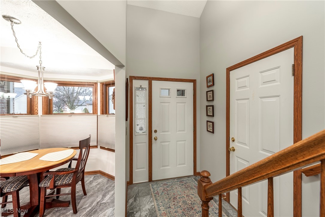 106 Oakley Green Drive, Elyria, Ohio image 8