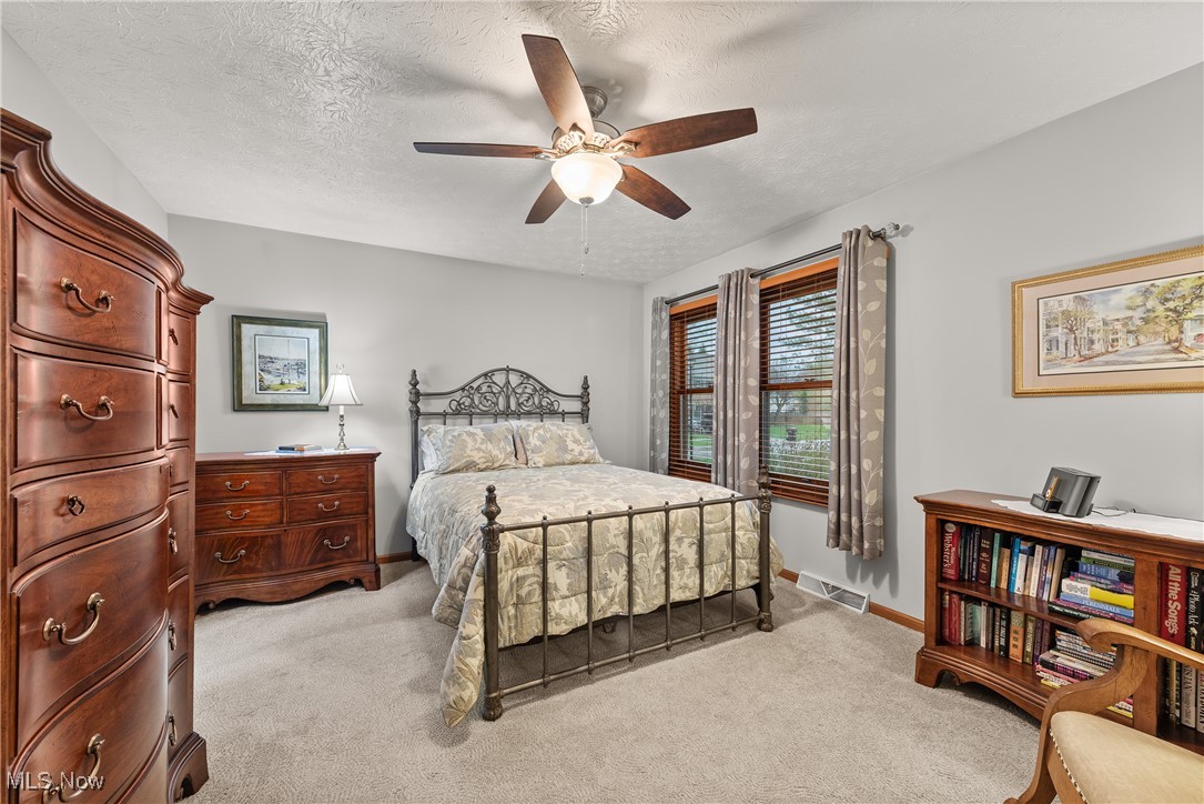 106 Oakley Green Drive, Elyria, Ohio image 18