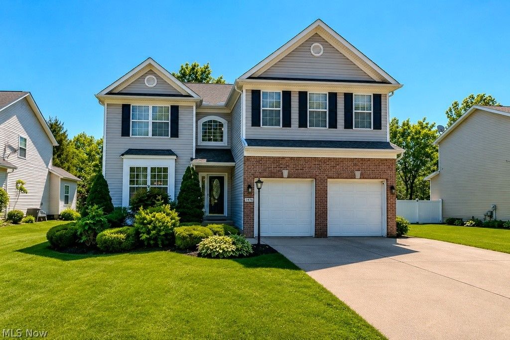 Photo of 975 Outrigger Cove, Painesville Township, OH 44077 (MLS # 5215152)