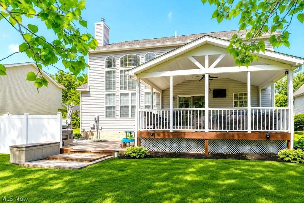 Photo of 975 Outrigger Cove, Painesville Township, OH 44077 (MLS # 5215152)