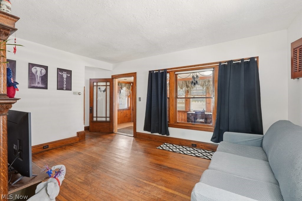 8101 Vineyard Avenue