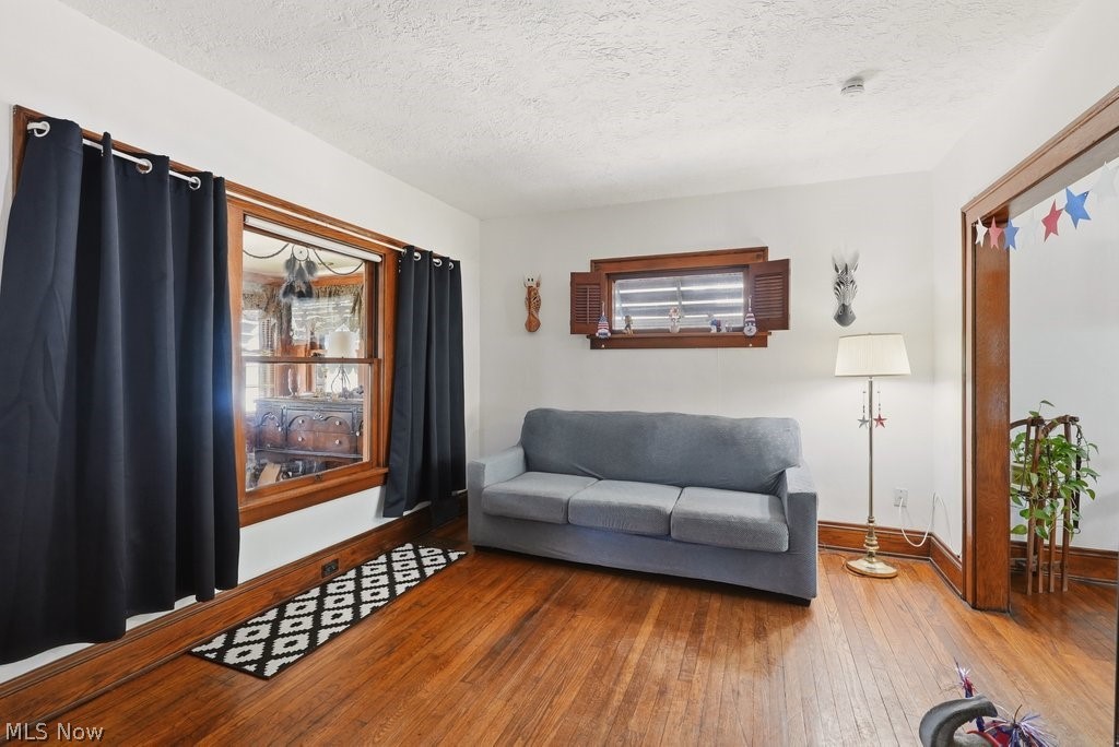 8101 Vineyard Avenue