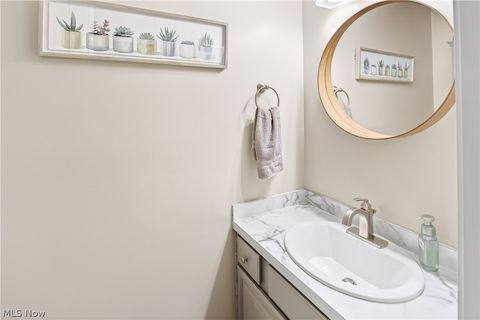 Tiny photo for 127 Cumberland Court, Elyria, OH 44035 (MLS # 5202894)