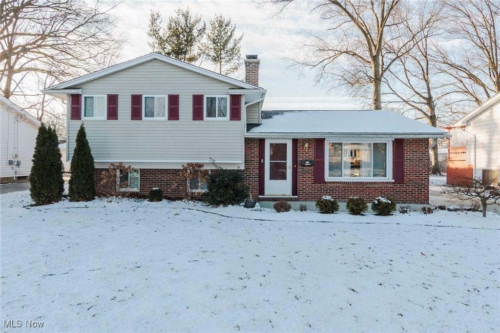 Photo of 25077 Doe Drive, North Olmsted, OH 44070 (MLS # 5180651)