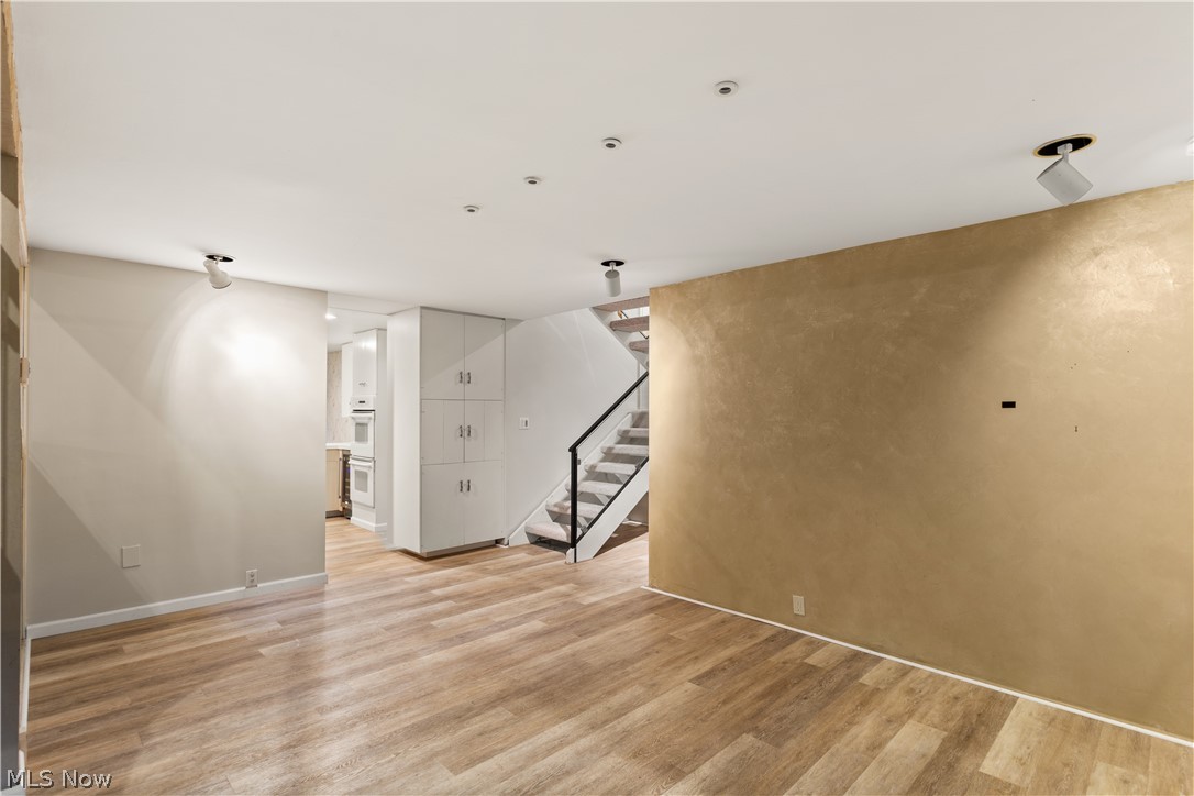 William T & Anna C Arnos Prop - Residential