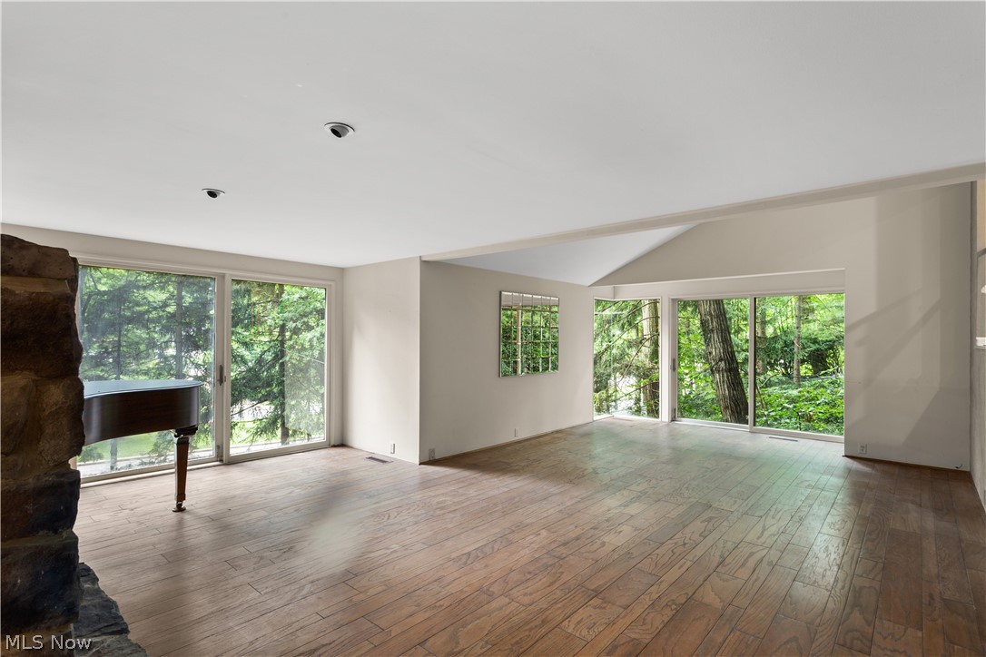 William T & Anna C Arnos Prop - Residential