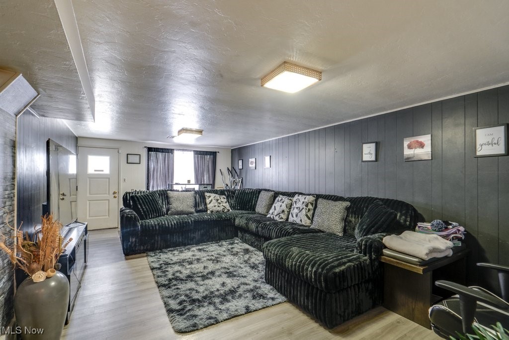 Garfield Pkwy - Residential