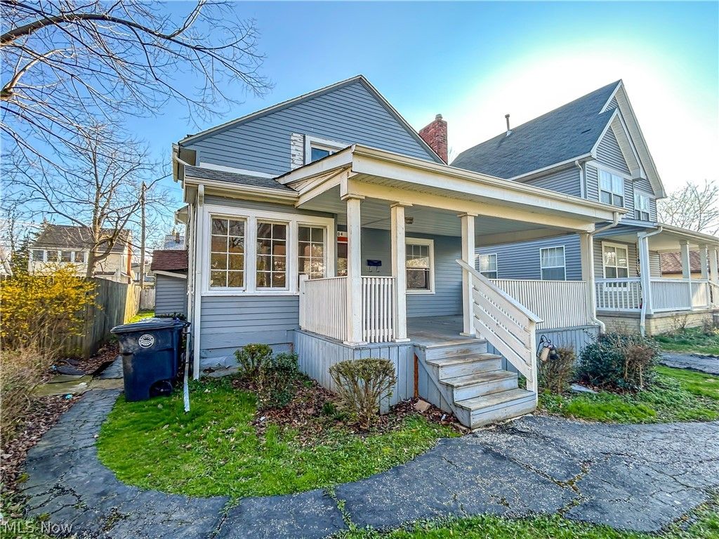 Photo of 18104 Landseer Road, Cleveland, OH 44119 (MLS # 5200673)