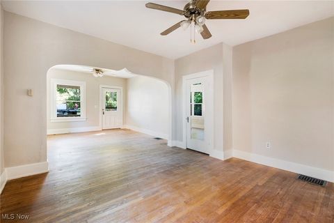 Tiny photo for 581 W North Avenue #2, East Palestine, OH 44413 (MLS # 5157187)