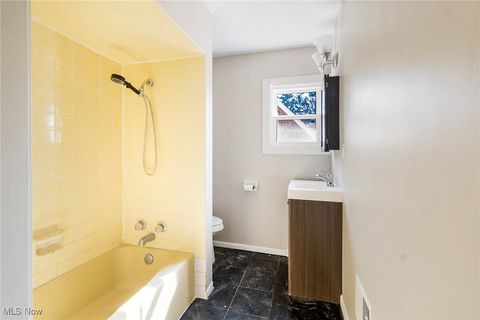 Tiny photo for 581 W North Avenue #2, East Palestine, OH 44413 (MLS # 5157187)