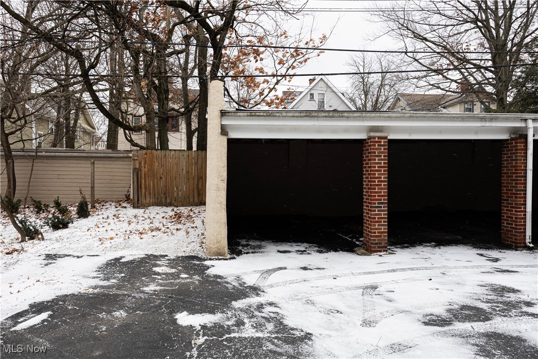 Roy Condo - Residential