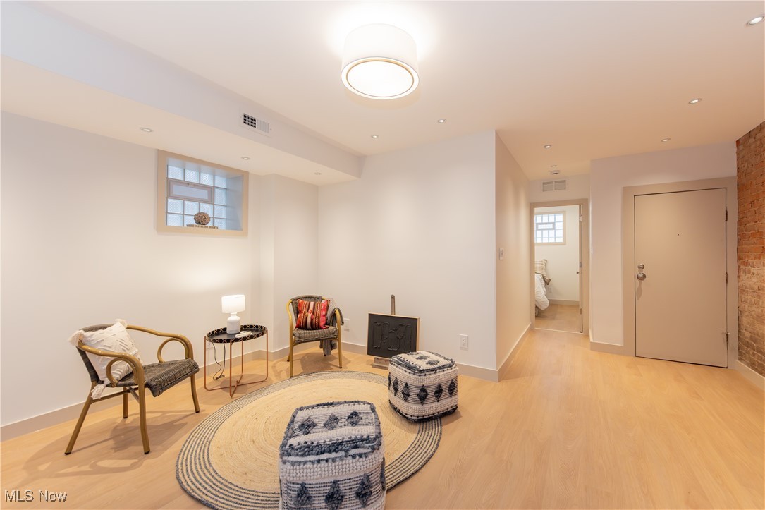 Roy Condo - Residential