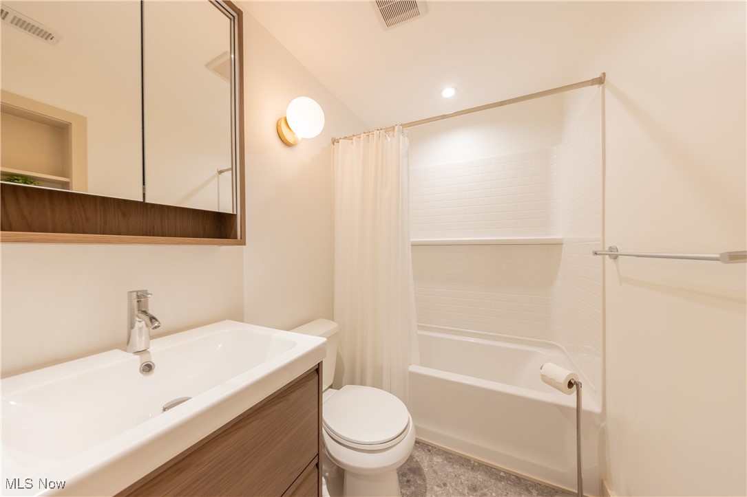 Roy Condo - Residential