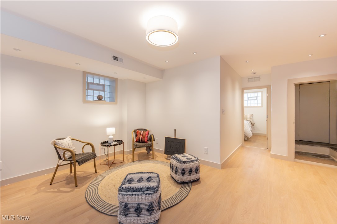 Roy Condo - Residential