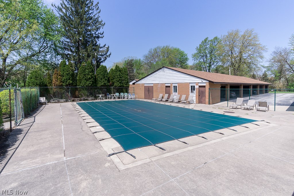 Clague Towers - Residential