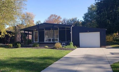 4397 Coe Avenue, North Olmsted, OH 44070 - #: 5074249