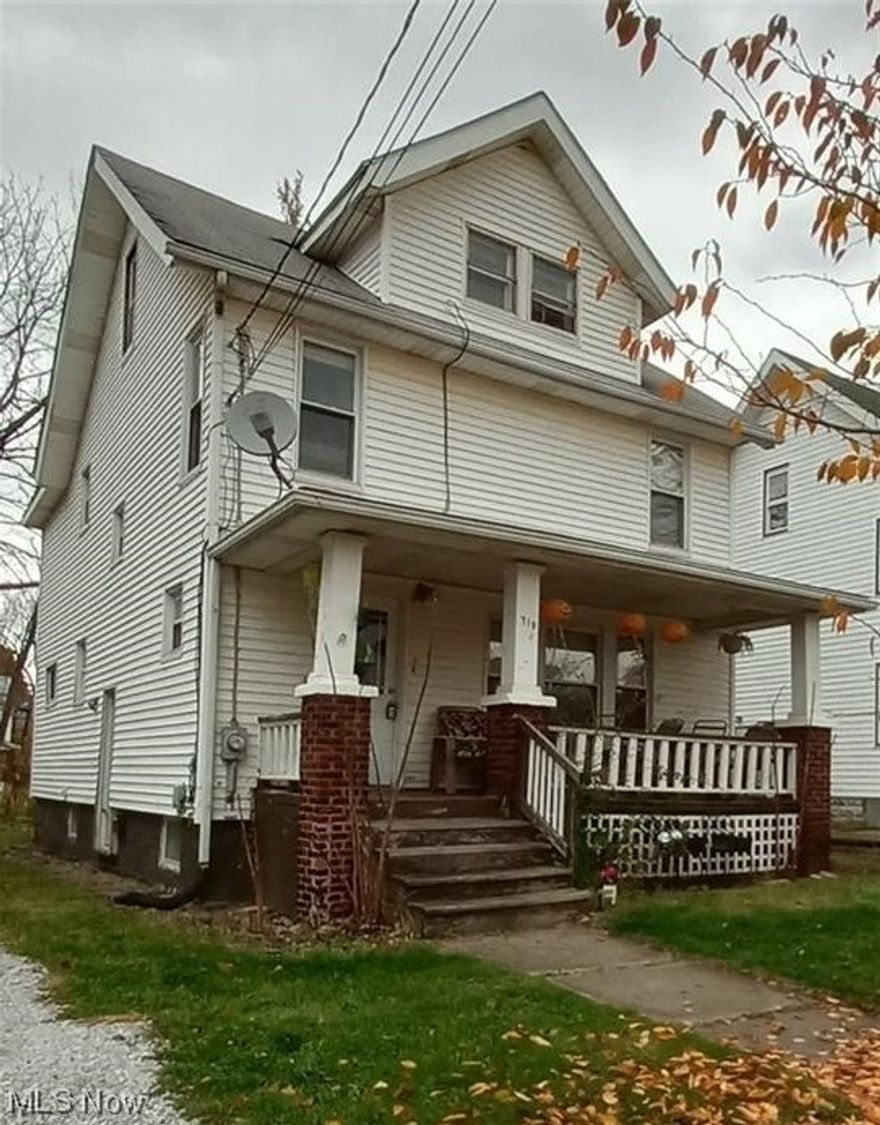 One bedroom/one bathroom apartment for rent in Southeast Akron. Lower unit with nice sized living room and kitchen. Access to basement with laundry hookups. $100 flat fee per month for utilities will be added to rent amount. Pets permitted with $50 monthly pet rental per pet. No indoor smoking. All adult applicants, 18+ must apply online for credit, background, eviction history. No 3rd party applications permitted. We verify employment. $50 non-refundable application fee per adult applicant.