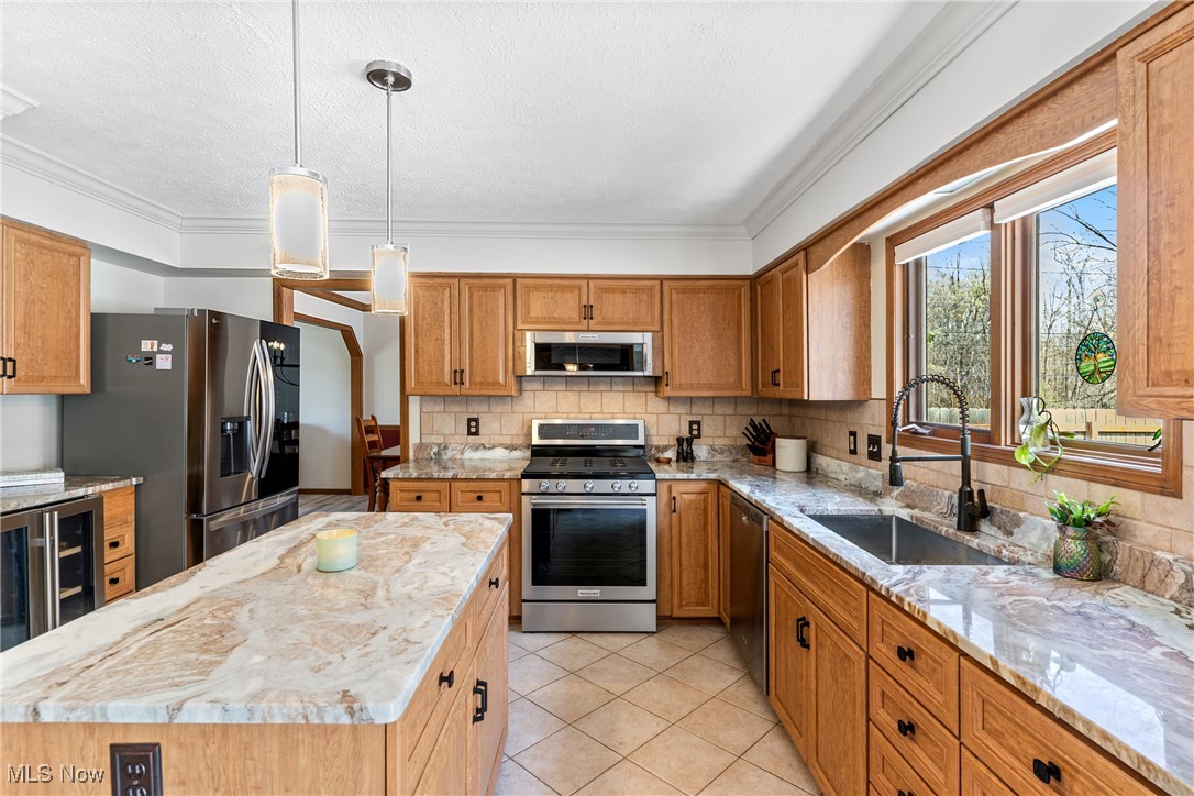 7951 Timber Ridge Drive, North Royalton, Ohio image 9