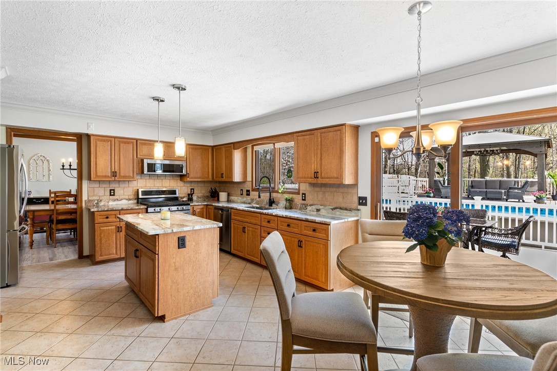 7951 Timber Ridge Drive, North Royalton, Ohio image 10