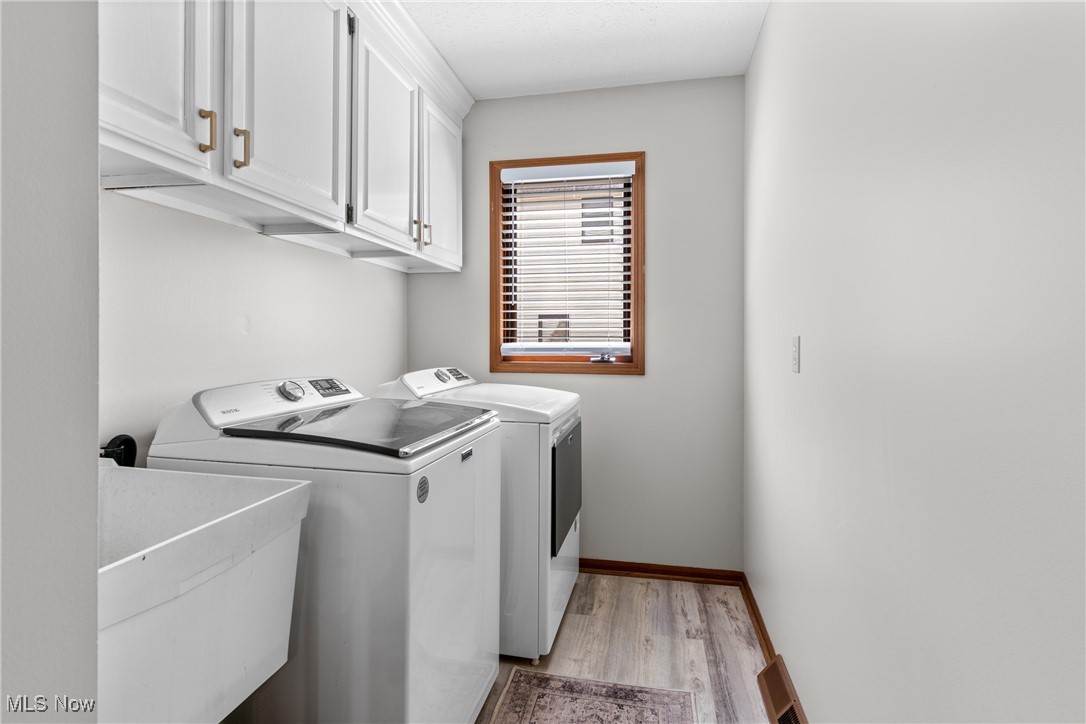 7951 Timber Ridge Drive, North Royalton, Ohio image 14