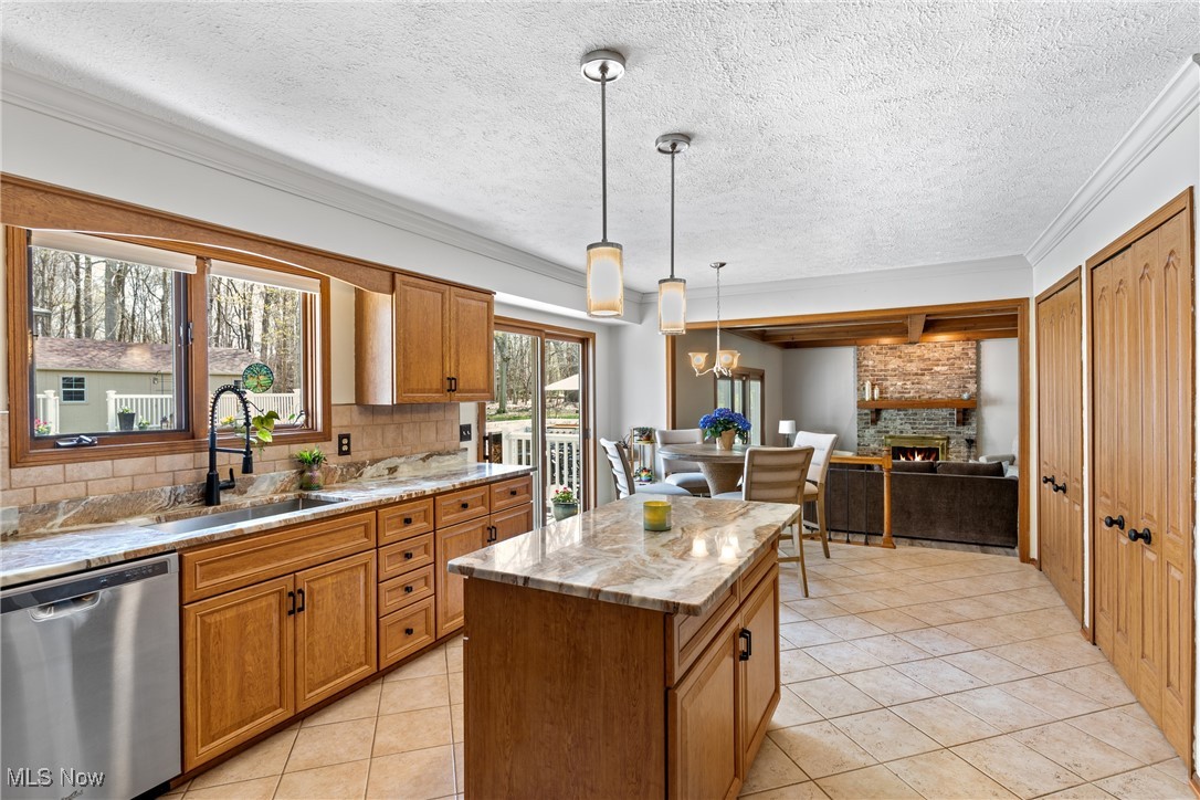 7951 Timber Ridge Drive, North Royalton, Ohio image 8