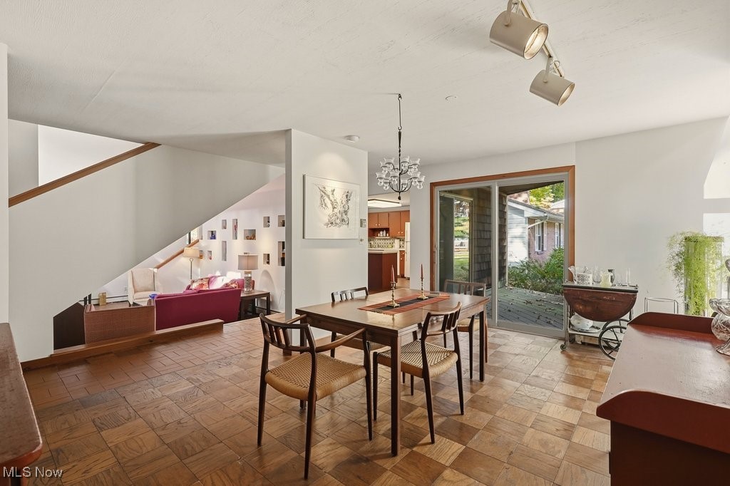 University Manor - Residential