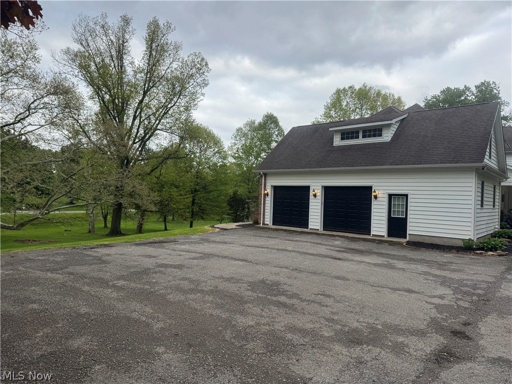 Photo of 894 Park Boulevard, East Liverpool, OH 43920 (MLS # 5207933)