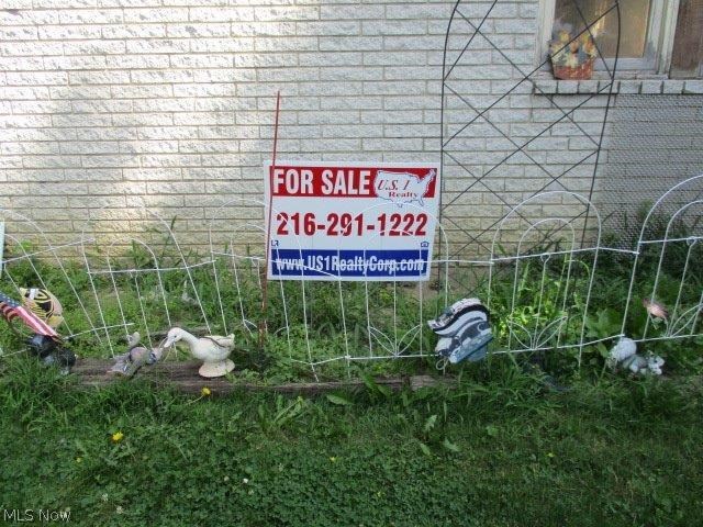 Euclid Manor - Residential