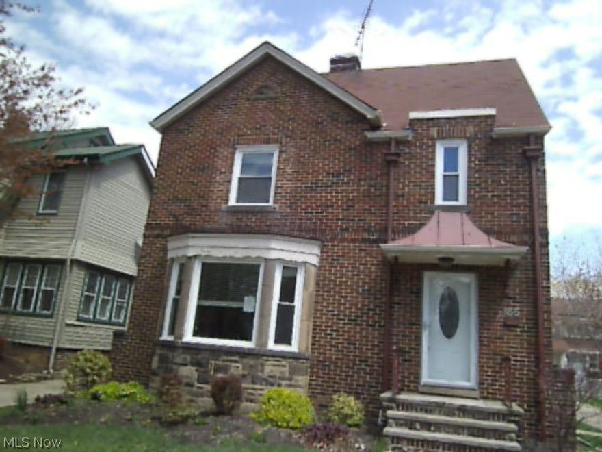 3 bedroom 1 1/2 baths, Brick Colonial North of Lakeshore Blvd with finished 3rd. Living room w/fireplace & bay window, dining room w/French doors.2nd Fireplace in rec room. Nice hardwood floors. Near freeways,shopping and hospitals. Easy access to downtown Cleveland.