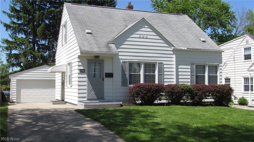 Photo of 2346 26th Street, Cuyahoga Falls, OH 44223 (MLS # 5208660)