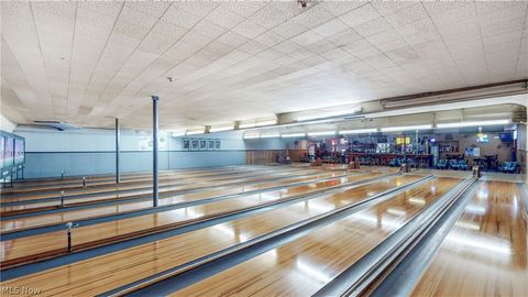 Tiny photo for 954 Broadway Avenue, Bedford, OH 44146 (MLS # 5187571)